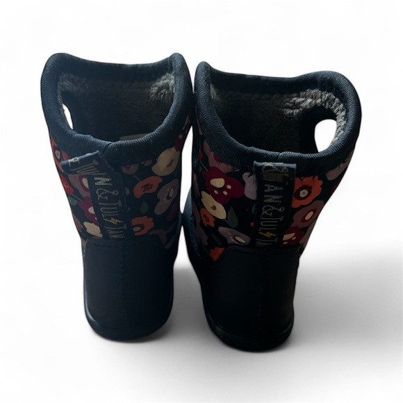 JAN & Jul Kids' Navy Floral Rain & Snow Boots - Picture 5 of 8